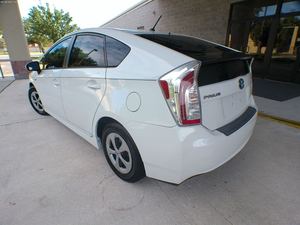 Toyota Prius 2014 Usado, Blanco, Volante a la Izquierda - Product Image 4