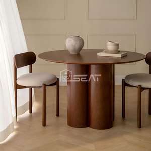 Mesa de comedor de madera redonda de diseño de mediados de siglo con patas de trébol de cuatro hojas Uso de hotel ensamblado - Product Image 1