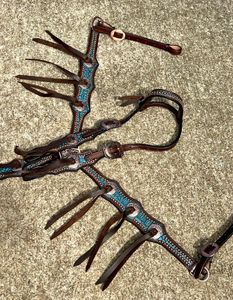 Ensemble collier et rênes de poitrine de Headstall en cuir occidental de fournisseur indien disponibles à la vente d'Inde - Product Image 2