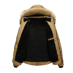 Les hommes portent une veste parka Vêtements d'extérieur imperméables Manteaux à la mode Nouveau style Hommes portent une veste parka - Product Image 3