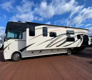 Autocaravana/Remolque de Viaje T-h-o-r M-o-t-o-r C-o-a-c-h H-u-r-r-i-c-a-n-e 34J Rvs 2025 2024 2026 - Product Image 5