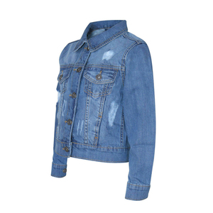 Chaqueta Vaquera Azul Desgastada con Botones en el Pecho, Bolsillos, Mangas Largas y Lavado Descolorido para un Estilo Casual Urbano - Product Image 2