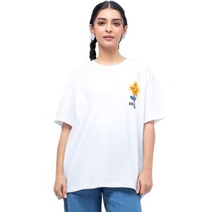 T-shirts d'été blancs pour femmes à manches courtes coupe ample mi-grandes tailles en gros nouveau motif d'impression avec sérigraphie - Product Image 1
