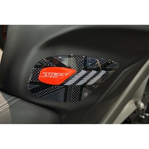 2 protezioni laterali per serbatoio 3D compatibili con Triumph Street Triple 2013-2021 - Product Image 1