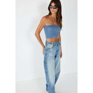 เสื้อครอปคอกลมประดับด้วยหิน ดีไซน์ไร้ตะเข็บ ไหล่ตก 100% โพลีเอสเตอร์ ทรงปกติ - Product Image 4