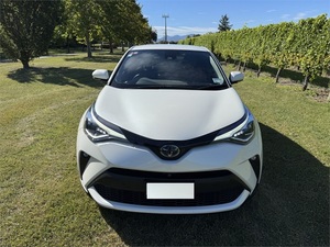 Auto Usado de Alto Rendimiento, <span class=keywords><strong>Toyota</strong></span> <span class=keywords><strong>C</strong></span>-<span class=keywords><strong>HR</strong></span> Limited <span class=keywords><strong>2021</strong></span>, 1.8P HV ECVT FWD SUV, Envío a Todo el Mundo - Product Image 1