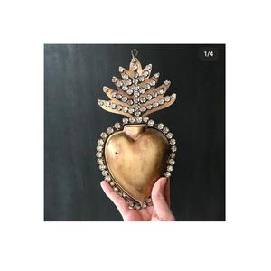 Pure Metal Heart of Mary Votive Gold Rhinestone <b>Ornament</b> Locket <b>Peacock</b> Wings Shape Sacred Heart & Beautiful Gift Locket - Product Image 5