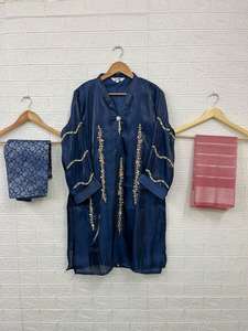 Nouveau haut de travail à la main fantaisie Georgette Real Moti et Pent avec Dupatta pour les célébrations à la mode du fournisseur indien - Product Image 4