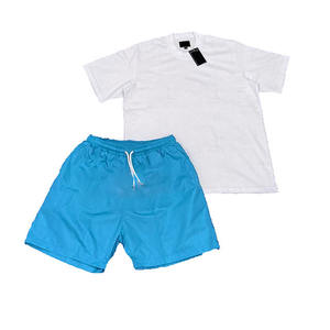 Survêtement d'été unisexe à logo graphique personnalisé T-shirt et short en molleton à motif uni et respirant Ensemble style décontracté pour hommes grande taille - Product Image 5