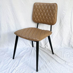 Ensemble de table à manger classique moderne CBBA093 140x80cm avec 4 chaises en similicuir pour un confort optimal, meubles pour la maison, pour le salon - Product Image 4