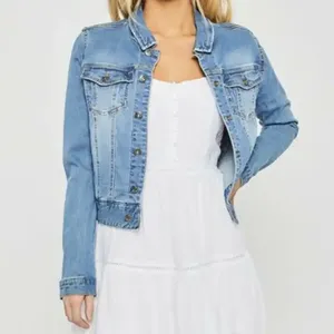 Chaqueta vaquera para mujer Azul oscuro Ajuste relajado Diseño de hombro caído para ropa de calle urbana moderna - Product Image 5