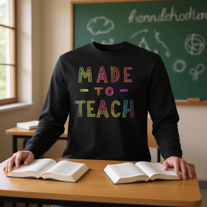 T-shirt à manches longues avec citation d'enseignant fière de son travail, idéal pour la Journée des enseignants ou pour motiver les élèves en classe - Product Image 3