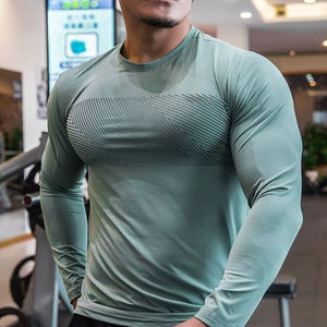 ชุดออกกำลังกายผ้าประสิทธิภาพสูงสำหรับผู้ชายที่ดูทันสมัยเหมาะสำหรับการเดินป่าออกกำลังกายหรือสวมใส่อเนกประสงค์ - Product Image 5