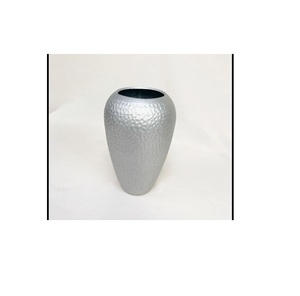 Juego de Jarrones de Flores de Aluminio Gris Ahumado Moderno y Lujoso, Decoración Texturizada con Relieve, Centro de Mesa Decorativo para el Hogar, Hecho a Mano, Ecológico, Maceta para Bodas - Product Image 5