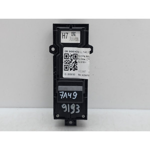 Panneau de commande central des vitres TOYOTA Rav4 6ème Série 84040-42050 A25AFXS (12>) - Product Image 4