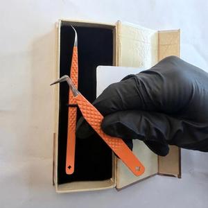 Ensemble de pinces professionnelles pour extensions de cils orange, en acier inoxydable, antistatiques, pointe lisse, 10 mm, poignée à grille diamantée de précision - Product Image 4