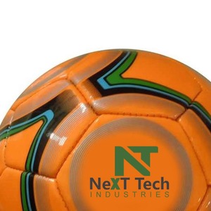 Ballon d'entraînement de football en matériau PU à des fins d'entraînement avec conception personnalisée et logo personnalisé par Next Tech Industries - Product Image 6