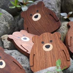 Posavasos de Madera de Sapele Mini, Cuadrados Clásicos con Incrustaciones de Madera, 4x4 Pulgadas, Impermeables, con Grabado en Relieve, Juego de Posavasos para Mesa de Centro o Comedor - Product Image 2