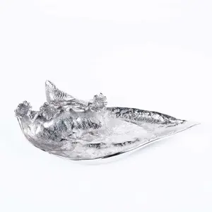 Plateau en métal artisanal pour la décoration intérieure haut de gamme, plateau organisateur, finition brillante, design argenté, blanc marbré, or, fabriqué par Zahid Export - Product Image 1