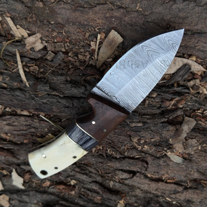 Cuchillo Skinner de acero de Damasco hecho a mano con Funda de cuero Mini cuchillo Skinner regalo para él regalo del Día del Padre. - Product Image 6