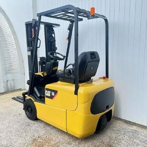 Achetez des chariots élévateurs électriques CAT série EP, conçus pour un fonctionnement fluide, une longue autonomie et des composants de qualité supérieure. - Product Image 6