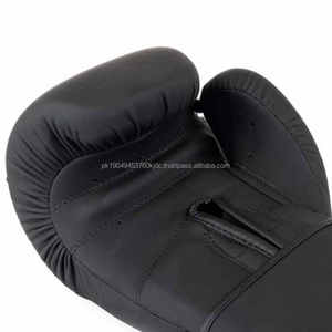 Waseem Impex Guantes de boxeo de cuero de vaca con estilo Equipo de lucha profesional para la venta al por mayor - Product Image 2