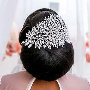 Bridella BHP238-S Serre-tête Couronne en Strass Argenté/Doré pour Mariages, Bals de Promo et Événements Formels - Ajustement Confortable et Sûr - Product Image 2