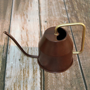 L'arrosoir parfait pour votre jardin Ocean Breeze Arrosoirs bleus élégants pour une croissance luxuriante - Product Image 1