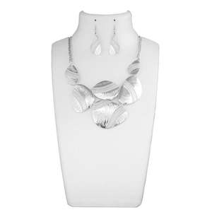 Ensemble de bijoux de mode Urthn Collier de déclaration plaqué argent 1109906B - Product Image 1