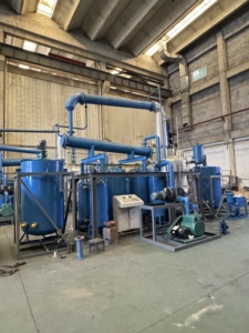 Usine de distillation d'huile usagée facile à utiliser pour la production d'huile de base et de diesel - Product Image 5