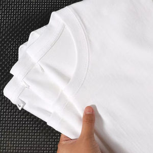 Camiseta de Hombre 100% Algodón con Cuello Redondo, Color Sólido, Transpirable, Informal, para Primavera y Otoño, con Logotipo Frontal - Diseño Universal para Camiseta Interior - Product Image 1