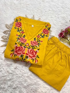 Conjunto de diseñador Kurti con pantalón, elegante trabajo bordado, Elegante ropa étnica para mujer, atuendo para bodas, fiestas y ocasiones festivas - Product Image 3