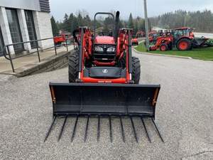 Tractor KUBOTA M7060 2022 - Product Image 3