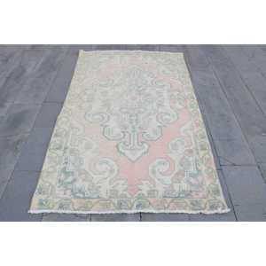 พรมตุรกีขนาด 4.1x6.9 ฟุต สีชมพูออมเบร พรมขนสัตว์วินเทจ - Product Image 1