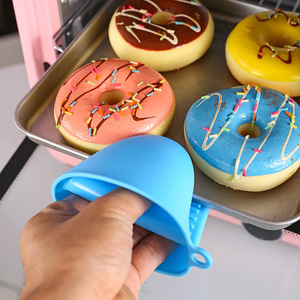 En gros Maniques de four en silicone résistantes à la chaleur, avec poignée antidérapante, de qualité alimentaire, pour la cuisine et la pâtisserie, logo personnalisé OEM disponible - Product Image 4