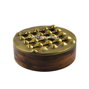 Cendrier en bois de luxe design fait à la main avec couvercle en or métal de qualité classique élégant pour fumée cendrier en gros fantaisie - Product Image 1