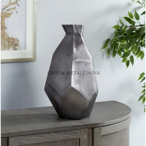 Good Quality Metal Vases Set in Chic White Color With Textured Round Shape and Modern Design for Contemporary Home Decor - Product Image 5