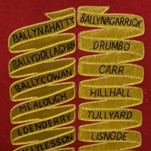 2024 gros OEM personnalisé 100% fil de lingot et laine insignes brodés à la main à coudre insignes de broderie dans l'emballage de la boîte - Product Image 3