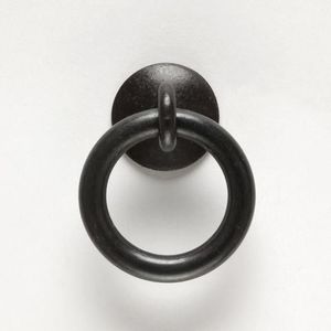 Tirador de anillo de piedra Knock Manor, aldaba de puerta de Metal, aldaba de latón de diseño moderno para accesorios de entrada y ventana, acabado antiguo - Product Image 1