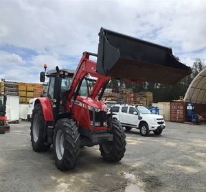 รถแทรกเตอร์ล้อยาง Massey Ferguson S 6718 50 แรงม้า เครื่องยนต์ Fawde เกียร์ปั๊ม  รถจักรกลการเกษตรมือสอง - Product Image 2