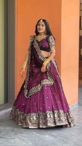 Lehenga Choli de Seda Chinon con Lentejuelas, Talla Grande 44, Reversible, Informal, con Interior Trabajado, para Diwali/Boda - Product Image 4