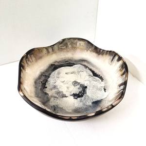 ชามเรซิ่นขนาดใหญ่สไตล์ศิลปิน พร้อมดีไซน์ลวดลายศิลปะนามธรรม สำหรับตกแต่งบ้านหรูหราบนโต๊ะ - Product Image 5