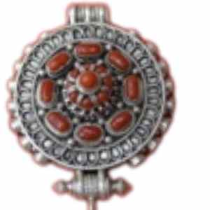 Colgantes tibetanos de metal blanco, Ghau - Product Image 5