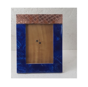 Cadre photo mural en résine et bois de style moderne et doré Décoration d'intérieur en gros d'usine avec logo personnalisé - Product Image 1