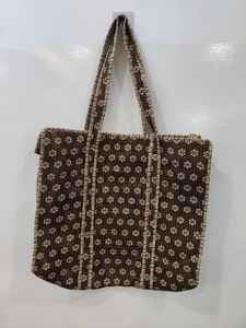 Sac fourre-tout élégant et léger, écologique, en coton artisanal imprimé en bloc, matelassé à la machine, pour femme - Product Image 3