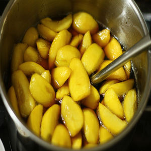 Duraznos Amarillos Enlatados en Almíbar Ligero |   Origen Vietnam |   2 Años de Vida Útil |   Suministro al por Mayor para Mercados Globales |   Sra. Jessi - Product Image 4