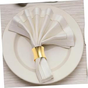 Anneau de serviette en feuille dorée artisanale, vaisselle en métal pour fête, hôtel, restaurant, décoration de la maison - Product Image 1