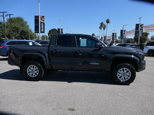 Toyota Tacoma SR5 2025, Doble Cabina, 4x4 - Product Image 2