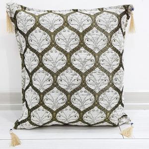 Tavus Kuu Minder Decorativo y Cojín - Product Image 1