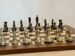 Jeu d'échecs en bois avec pièces en métal Jeu d'échecs de haute qualité Échiquier en bois Pièces en métal les plus vendues en gros - Product Image 2